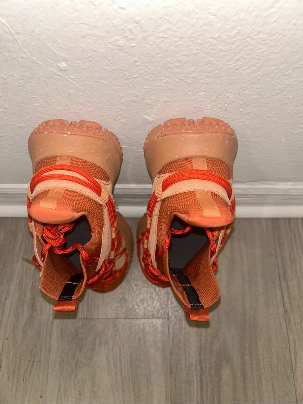HOLO Footwear Women Zeus Terracotta Trail, Hiking Sneakers, Size 10, NWT, No Box